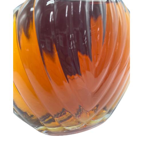 サントリー DELUXS ブランデー XO 700ml