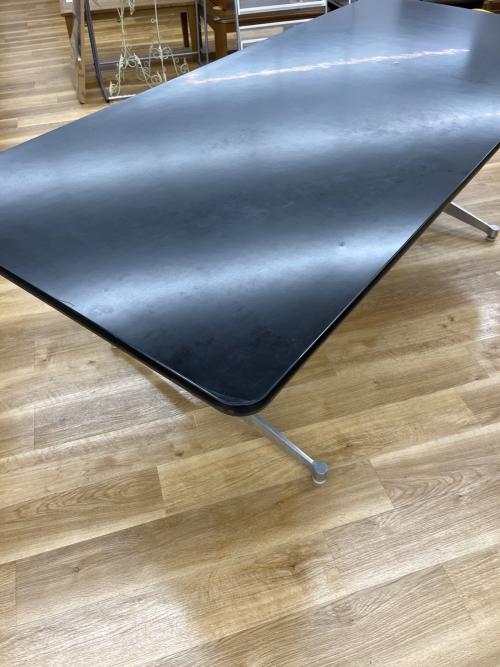 Herman Miller (ハーマンミラー) セグメンテッドベーステーブル ブラック 木製