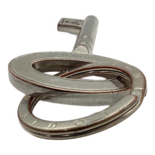 LOUIS VUITTON (ルイ ヴィトン) キーホルダー シルバー M67143 ポルト・クレ トラベル キー