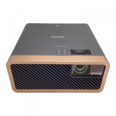 明るい国産プロジェクター エプソン EF-100B 最大2000ルーメン美品 EPSON (エプソン) プロジェクター EF-100B 2019年製 dreamio 2000