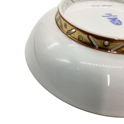 Herend (ヘレンド) カップ&ソーサー Prunier famille noir colore 黒地紅梅