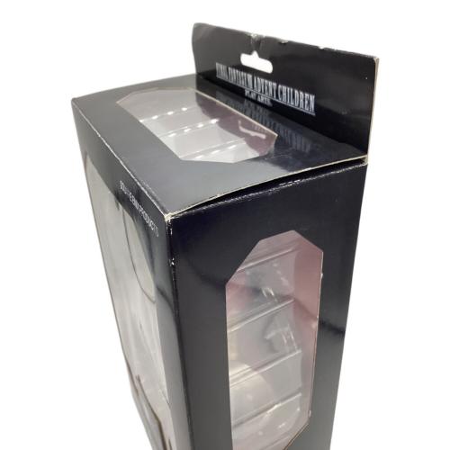 ファイナルファンタジー ヴィンセント フィギュア 箱ダメージ PLAY ARTS