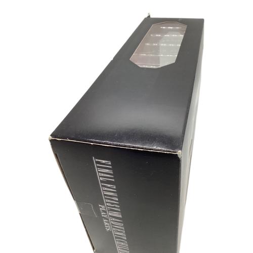 ファイナルファンタジー ヴィンセント フィギュア 箱ダメージ PLAY ARTS