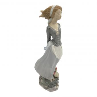 LLADRO (リヤドロ) フィギュリン 海のそよ風
