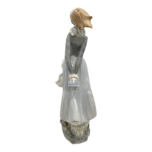 LLADRO (リヤドロ) フィギュリン 海のそよ風