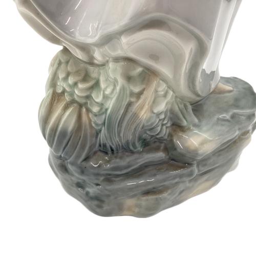 LLADRO (リヤドロ) フィギュリン 海のそよ風