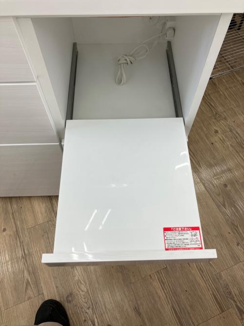 ニトリ レンジボード ホワイト 46 3枚扉 エトナ