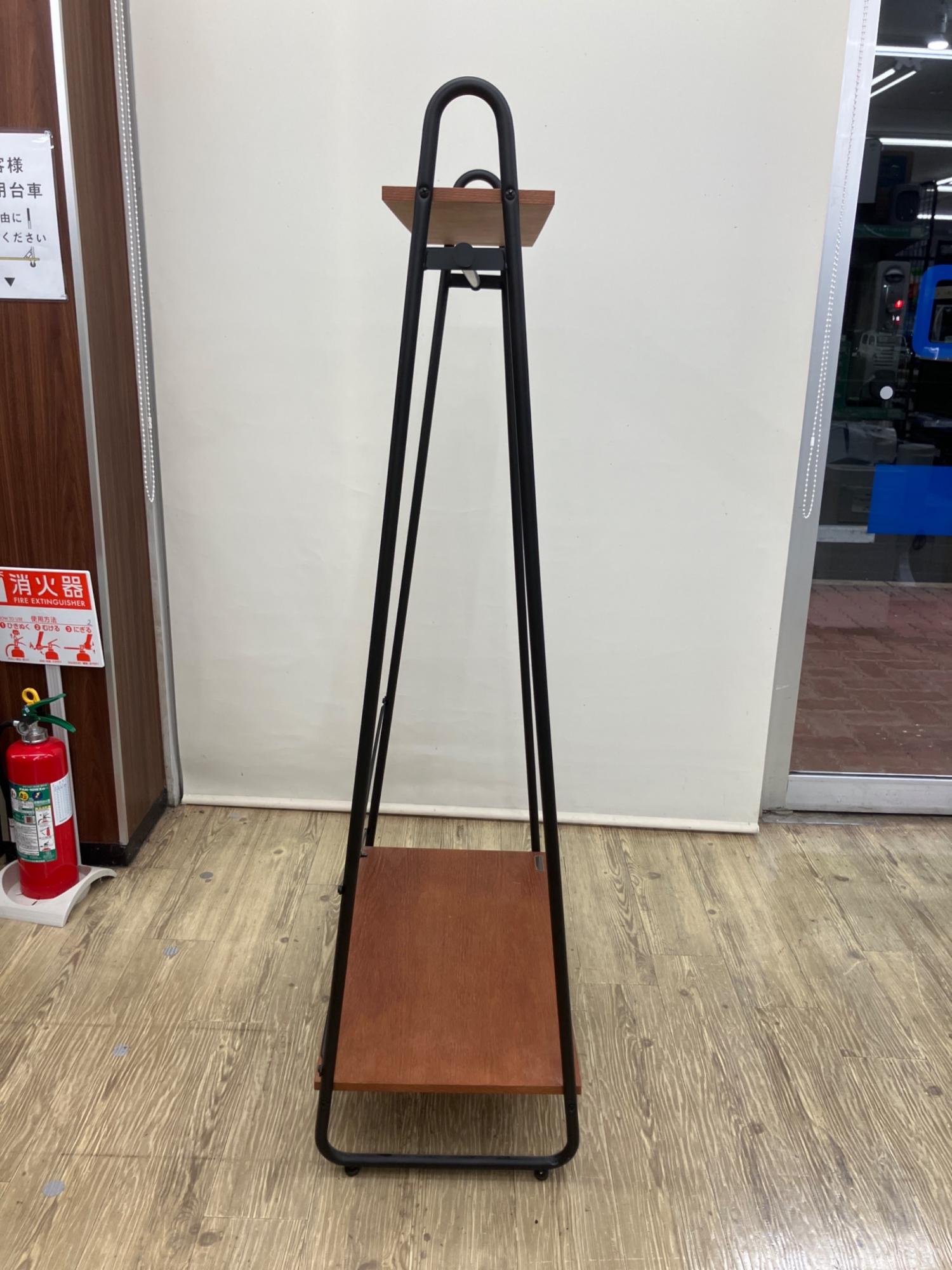 niko and  FURNITURE & SUPPLY (ニコアンド ファニチャー