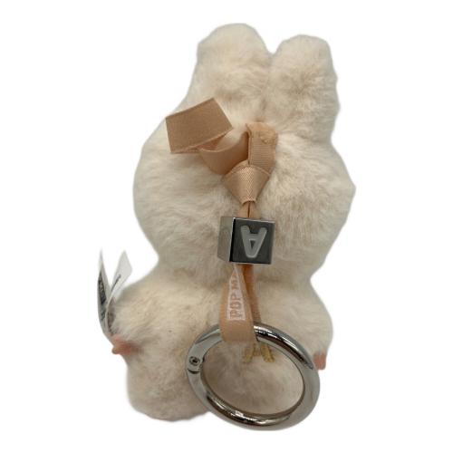 POP MART (ポップマート) PIN FOR LOVE イニシャルA キャラクターグッズ