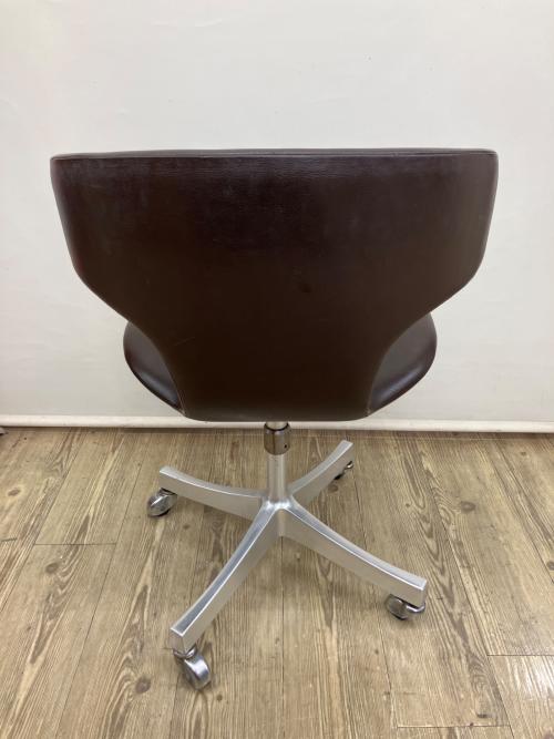 カブトチェア ブラウン