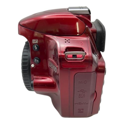 Nikon (ニコン) デジタル一眼レフカメラ D3200