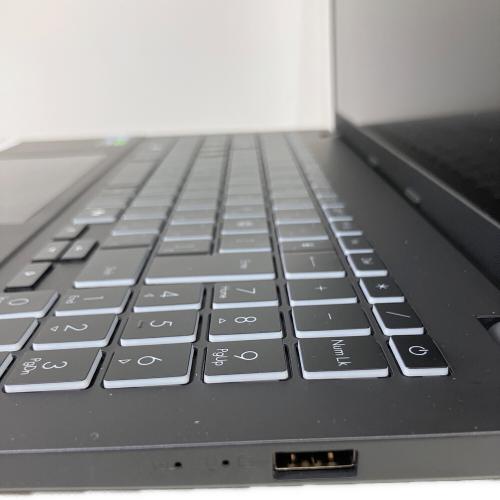 ASUS (エイスース) ゲーミングノートPC V3607V 16インチ