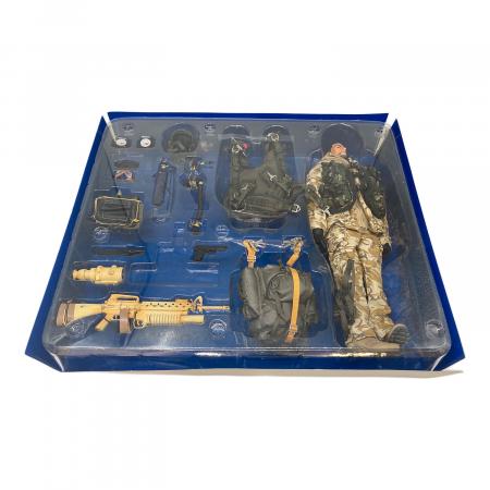 HOT TOYS 12インチミリタリーフィギュア パーツ一部欠損 SAS HALO