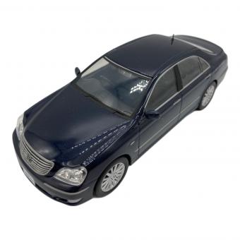 カラーサンプル用ディスプレイモデル クラウンマジェスタ