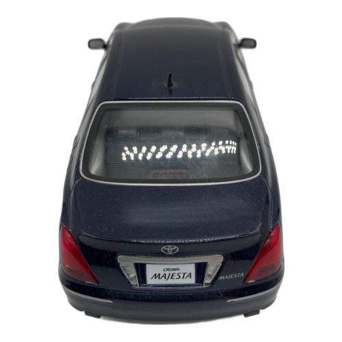 カラーサンプル用ディスプレイモデル クラウンマジェスタ