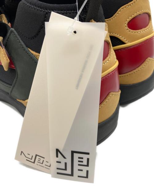 HENSHIN by KAMEN RIDER (ヘンシン バイ カメンライダー) ローカットスニーカー メンズ ブラック×レッド 仮面ライダークウガ