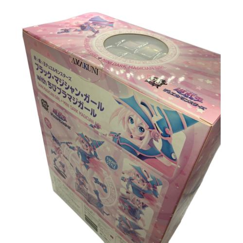 AMAKUNI (アマクニ) ブラックマジシャン・ガールwithちびブラマジガール フィギュア 1/8 PVC製塗装済み完成品 箱ヤケ有