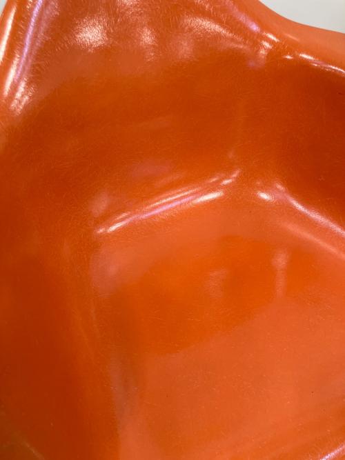 Herman Miller (ハーマンミラー) アームシェルチェア イームズプラスチックシェルアームチェア - ロッカーベース @ オレンジ ロッカーベース