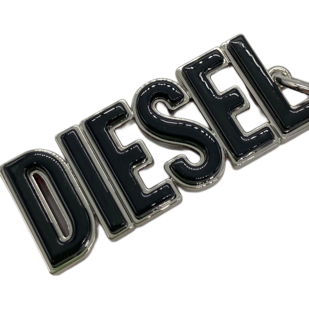 DIESEL (ディーゼル) 3D DSL キーリング ロゴキーホルダー｜トレファク