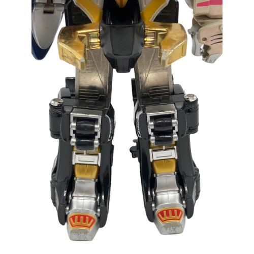 ガオキング 戦隊ヒーロー ガオシャーク尻尾欠品・ハゲ有・台座パーツ欠品