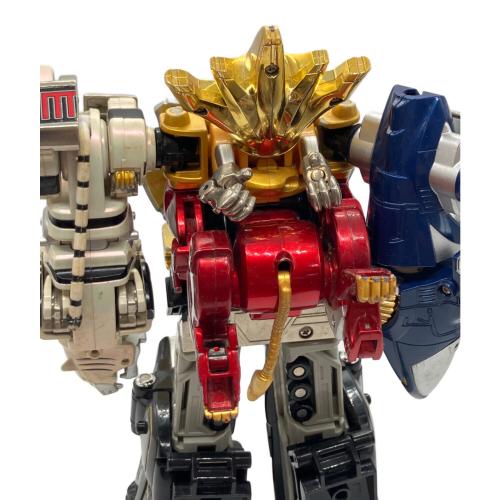ガオキング 戦隊ヒーロー ガオシャーク尻尾欠品・ハゲ有・台座パーツ欠品