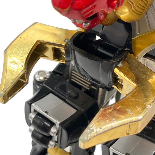 ガオキング 戦隊ヒーロー ガオシャーク尻尾欠品・ハゲ有・台座パーツ欠品