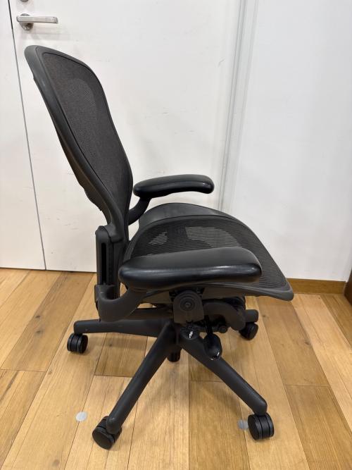 Herman Miller (ハーマンミラー) ワークチェアー ランバーサポート ブラック クラシックモデル グラファイトベース