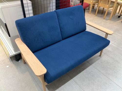 karimoku (カリモク) 2人掛けソファー ブルー×ナチュラル  WD43026449 ファブリック