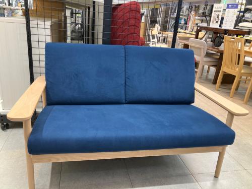 karimoku (カリモク) 2人掛けソファー ブルー×ナチュラル  WD43026449 ファブリック