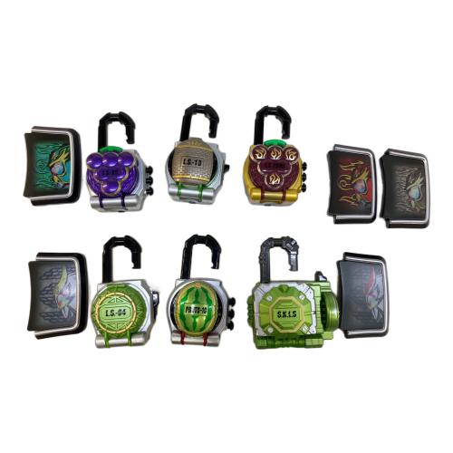 仮面ライダー鎧武(ガイム) (カメンライダーガイム) 仮面ライダー ※箱ダメージ ロックシード 呉島セット CSM