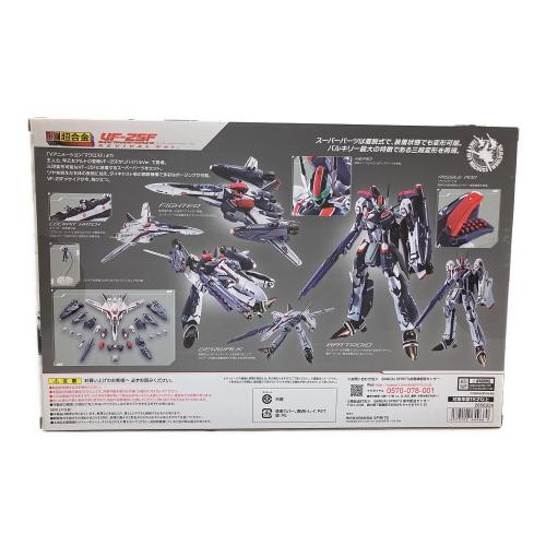 BANDAI (バンダイ) マクロスF VF.25F スーパーメサイアバルキリー（早乙女アルト機）リバイバルVer DX超合金 プラモデル