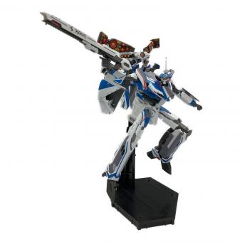 BANDAI (バンダイ) VF-31J DX超合金 マクロス  ジークフリード ハヤテ・インメルマン機 プラモデル