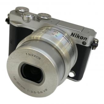 Nikon (ニコン) ミラーレス一眼カメラ Nikon 1 J5