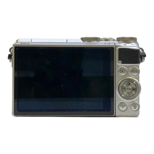 Nikon (ニコン) ミラーレス一眼カメラ Nikon 1 J5