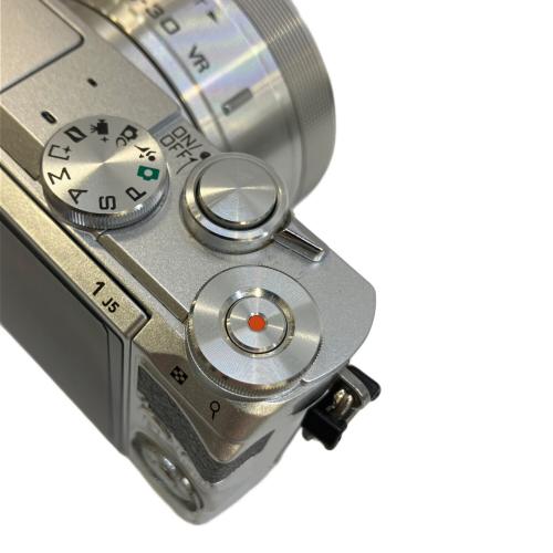 Nikon (ニコン) ミラーレス一眼カメラ Nikon 1 J5