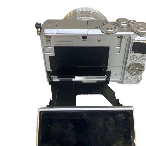 Nikon (ニコン) ミラーレス一眼カメラ Nikon 1 J5