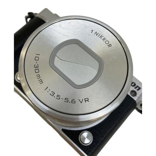 Nikon (ニコン) ミラーレス一眼カメラ Nikon 1 J5