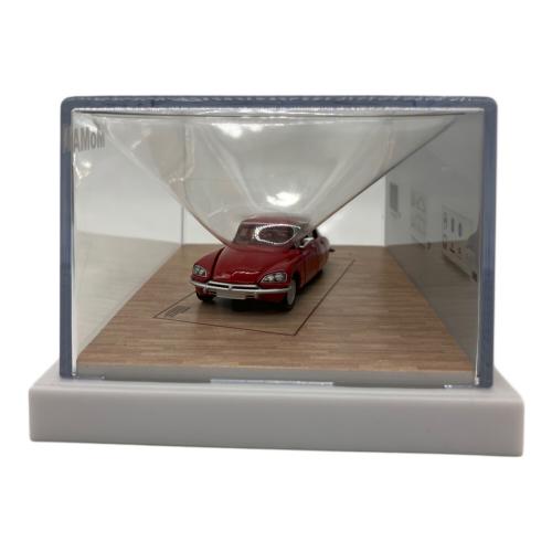 HOT WHEELS (ホットウィール) MoMA MATTEL CREATIONS ミニカー JGL48 シトロエンDS23セダン