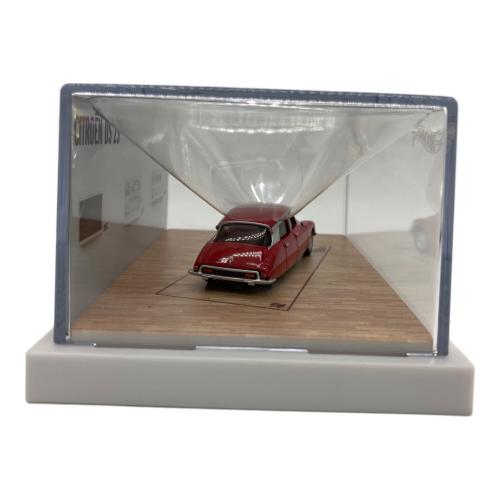 HOT WHEELS (ホットウィール) MoMA MATTEL CREATIONS ミニカー JGL48 シトロエンDS23セダン