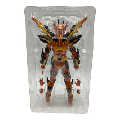 仮面ライダービルド (カメンライダービルド) 仮面ライダークローズマグマ 仮面ライダー S.H.Figuarts