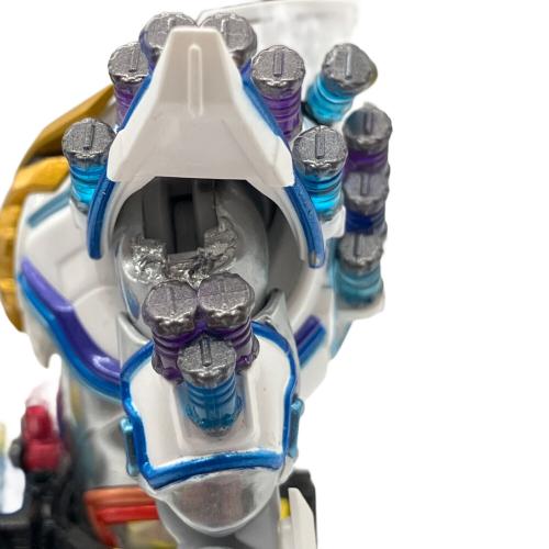 仮面ライダービルド (カメンライダービルド) 仮面ライダービルド ジーニアスフォーム 仮面ライダー S.H.Figuarts