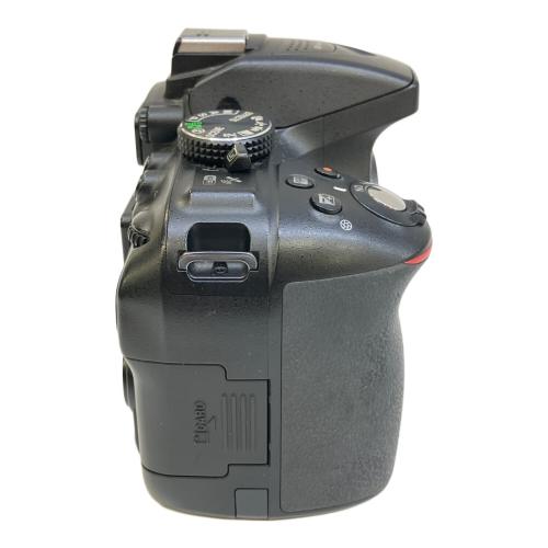 Nikon (ニコン) デジタル一眼レフカメラ D5300