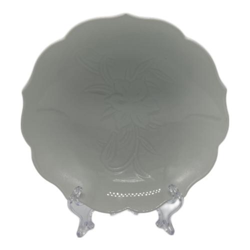 菓子鉢 井上萬二 白磁彫文