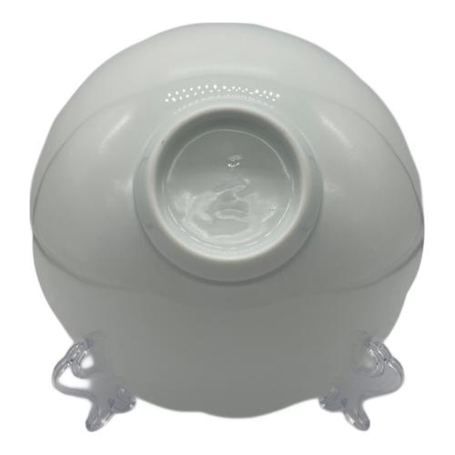 菓子鉢 井上萬二 白磁彫文