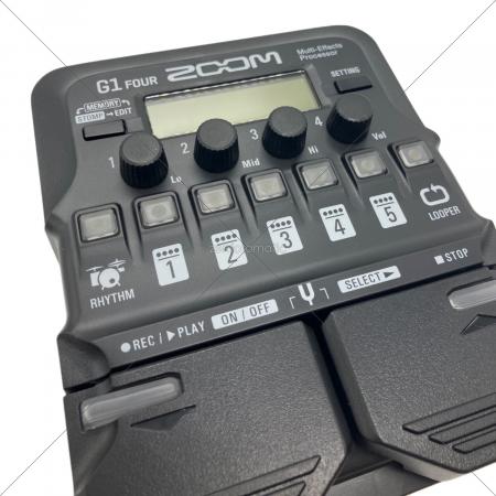 ZOOM G1 FOUR 中古美品　箱無し ZOOM (ズーム) マルチエフェクター G1 FOUR 動作確認済み