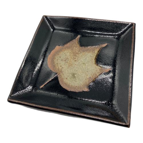 唐津焼 (カラツヤキ) 銘々皿 中里太郎右衛門