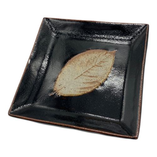 唐津焼 (カラツヤキ) 銘々皿 中里太郎右衛門