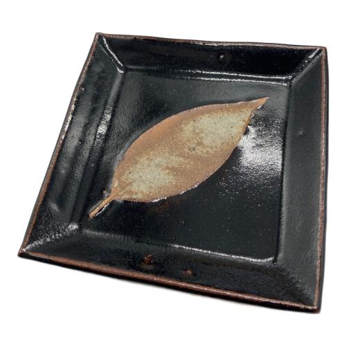 唐津焼 (カラツヤキ) 銘々皿 中里太郎右衛門