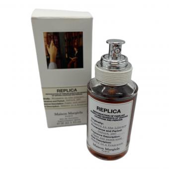 Maison Margiela (メゾンマルジェラ) オードトワレ レプリカ ウィスパー インザライブラリー 30ml 残量80%-99%
