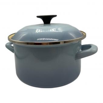 LE CREUSET (ルクルーゼ) 両手鍋 スカイブルー 18cm